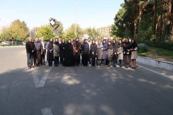 نشست صمیمی رییس سازمان ملی استاندارد ایران با کارکنان روابط عمومی و ارتباطات بین الملل